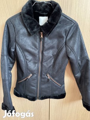 146-os kislány , új, bélelt kabátka eladó