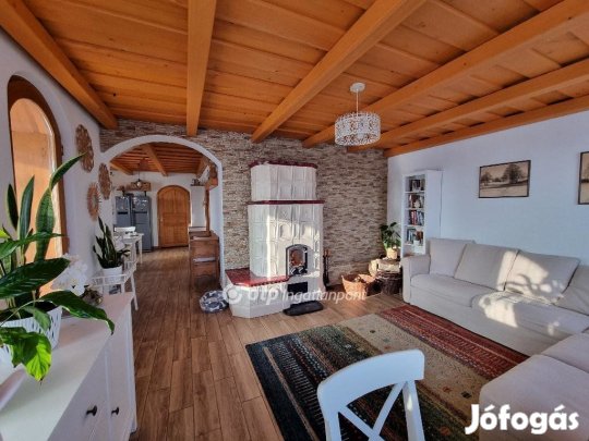 148 nm-es ház eladó Bakonyjákó