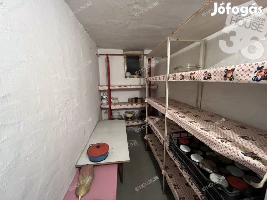 149 nm-es ház eladó Solt