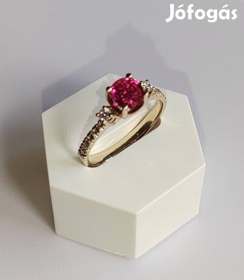 14K Arany gyűrű rubinnal és gyémánttal