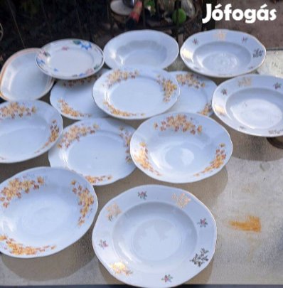 14 db retro porcelán mélytányér virágmintás,