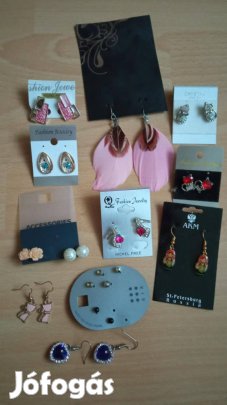 14 pár bizsu fülbevaló együtt 1400 Ft