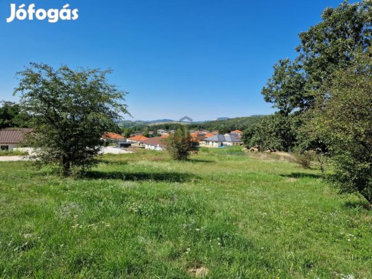 1500 nm-es telek eladó Pilisjászfalu