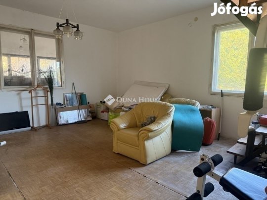 150 nm-es ház eladó Pécel