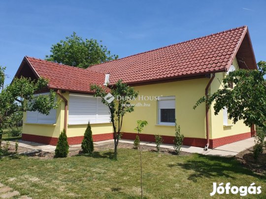 150 nm-es ház eladó Székkutas