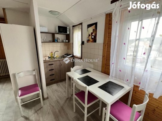 150 nm-es ház eladó Zánka