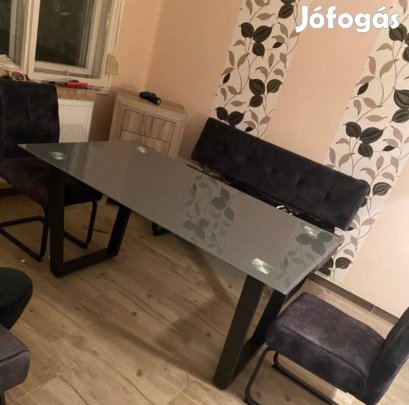 150x90 cm-es üvegasztal