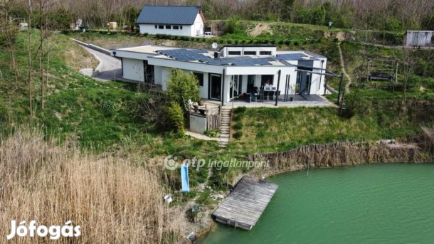 151 nm-es ház eladó Szerecseny