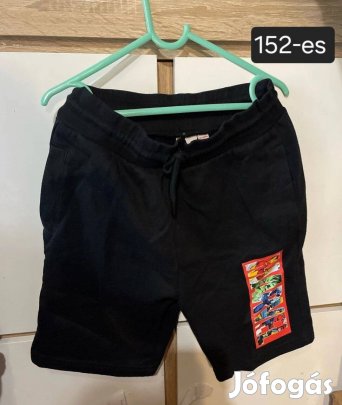 152-es Marvel rövidnadrág