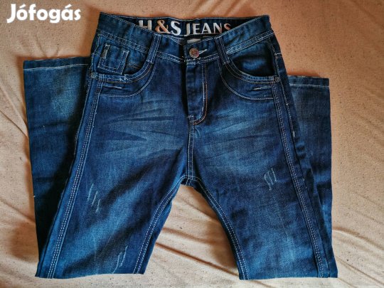 152-es kislány farmer