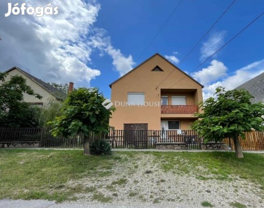 152 nm-es ház eladó Ácsteszér