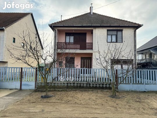 152 nm-es ház eladó Demecser