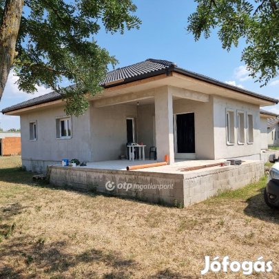 153 nm-es ház eladó Dabas