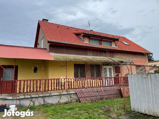 155 nm-es ház eladó Gyula