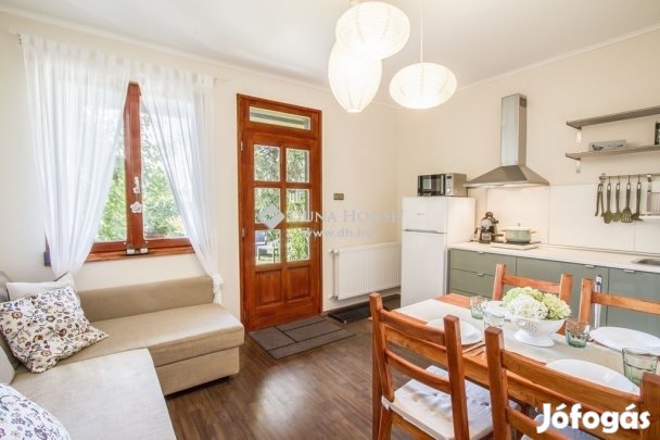 155 nm-es ház eladó Velence