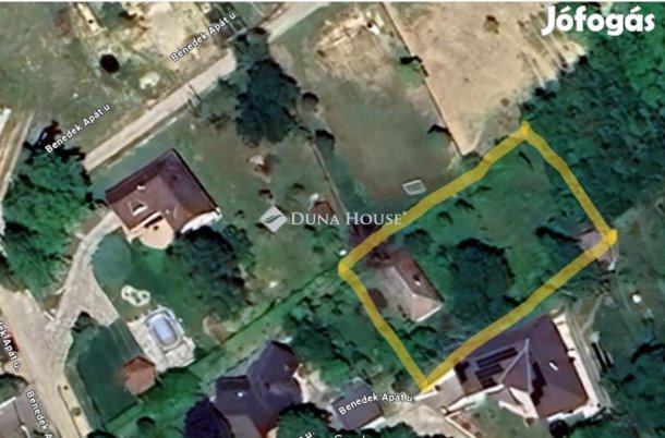 1561 nm-es telek eladó Szekszárd