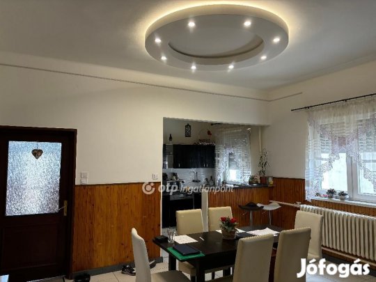 158 nm-es ház eladó Görbeháza