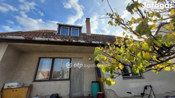 159 nm-es ház eladó Jászberény