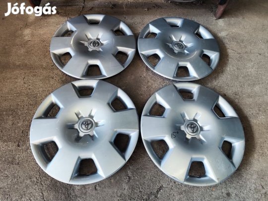 15" Gyári Toyota Dísztárcsa 90Garage