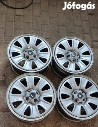 15"-ös 4x100 as Renault/Dacia acélfelni garnitúra Tpms-szeleppel eladó