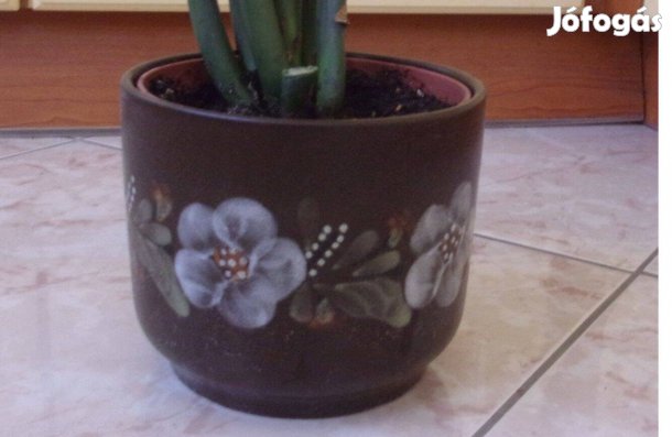 15 cm átmérőjű városlődi kerámia kaspó virágtartó Újpest központ közel