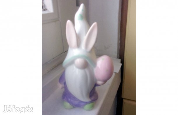 15 cm magas húsvéti tojásos nyuszi manó Újpest központ közelében