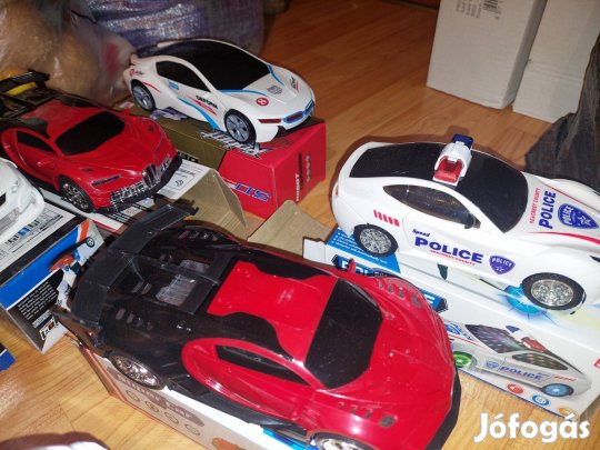 15 db rendőr vagy egyéb autó 