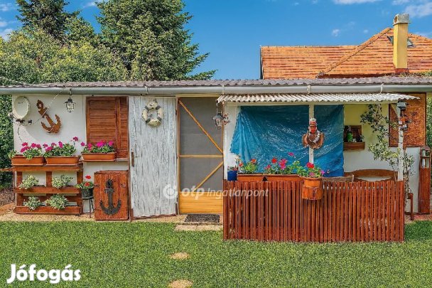 15 nm-es ház eladó Kiskunlacháza