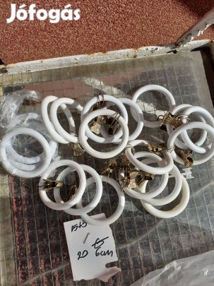 15db müa karika és 15 nagyobb fém csipesz egybe