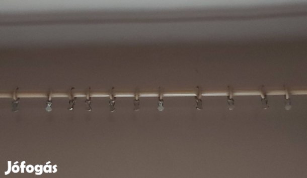 160 cm-es fa karnis kiegészítőkkel