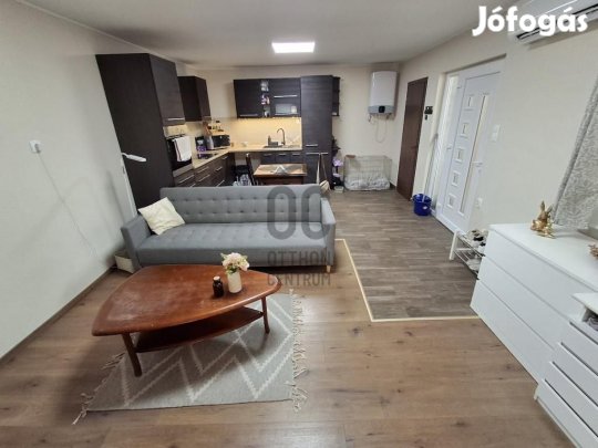 160 nm-es ház eladó Cegléd