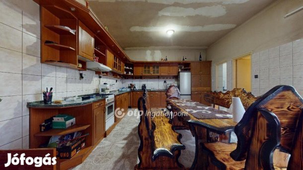 160 nm-es ház eladó Érpatak