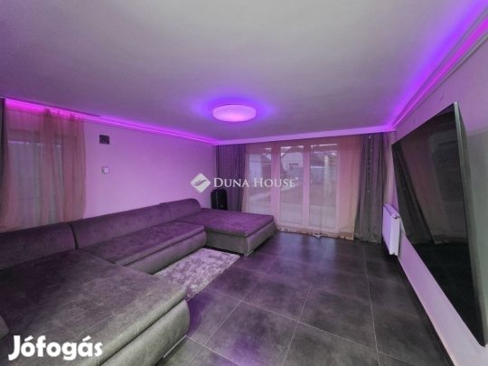 160 nm-es ház eladó Gyömrő