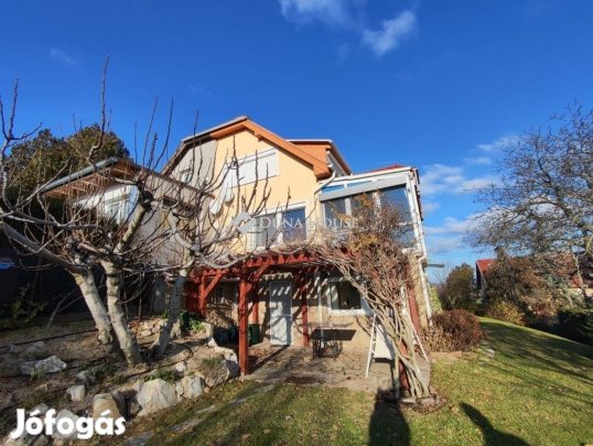 160 nm-es ház eladó Velence