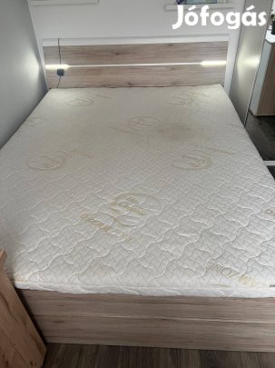 160x200 ágykeret szinte új