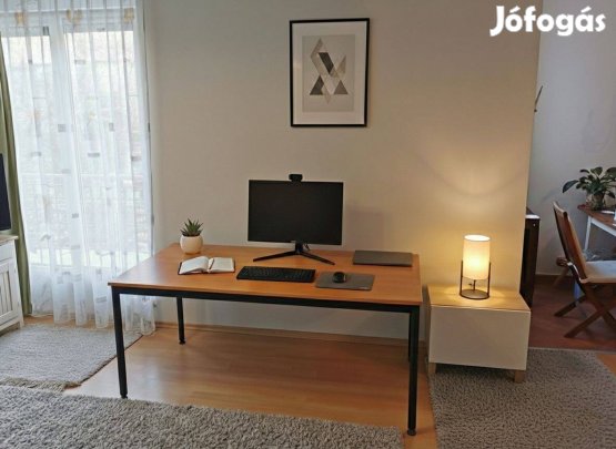 160x80-as IKEA íróasztal