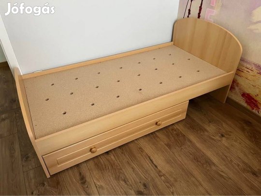 160x80-as gyermekheverő keresi új gazdáját