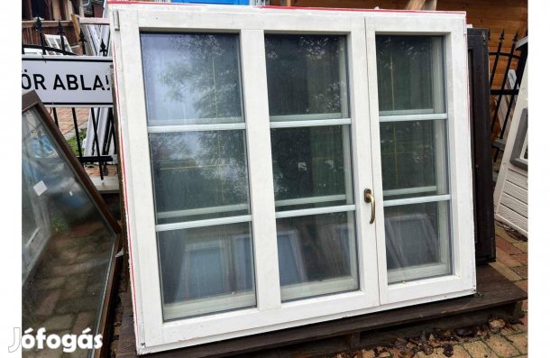162 x 140 fa ablak szép állapotban