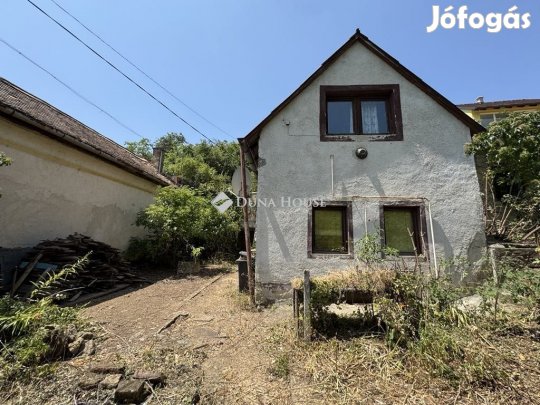 1636 nm-es telek eladó Pécs