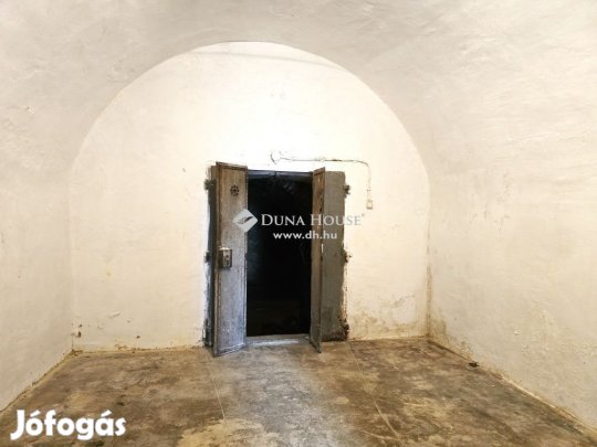 163 nm-es ház eladó Pécs