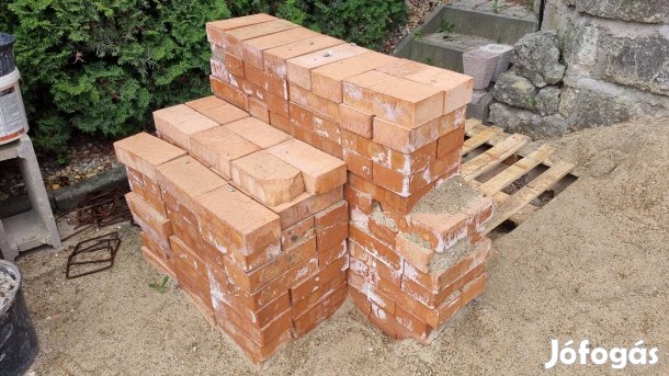 165 darab új, tömör kisméretű Bakonytherm tégla 