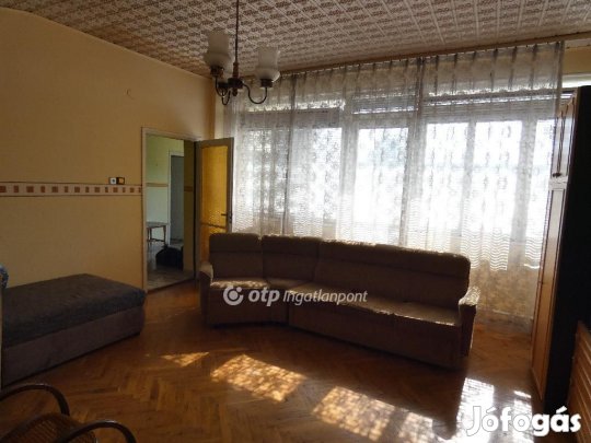 165 nm-es ház eladó Kalocsa