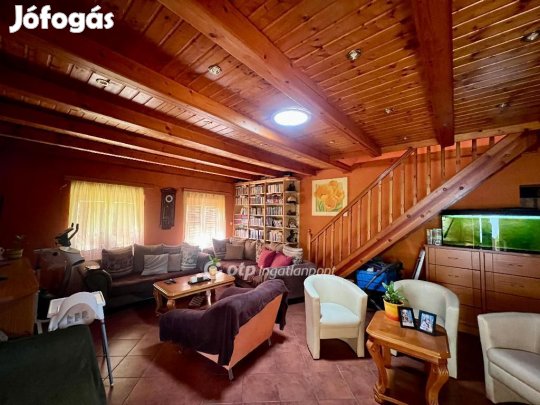 165 nm-es ház eladó Pilis