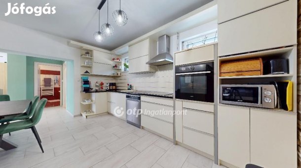 166 nm-es ház eladó Nyíregyháza