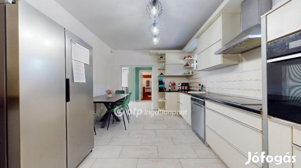 166 nm-es ház eladó Nyíregyháza