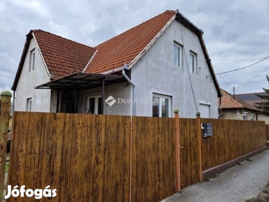 167 nm-es ház eladó Monor