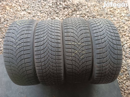 16" 205/55 téli gumi eladó!