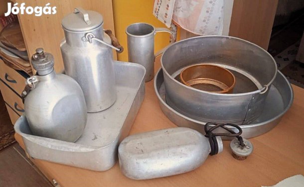 16 db. Régi alumínium használati tárgy egyben