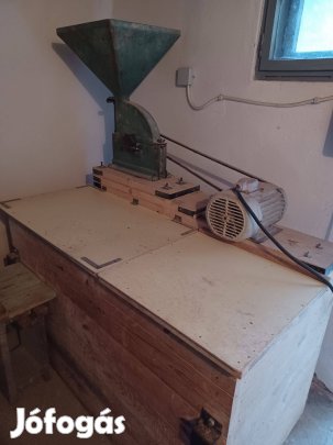 16 kalapácsos László típusú terménydaráló