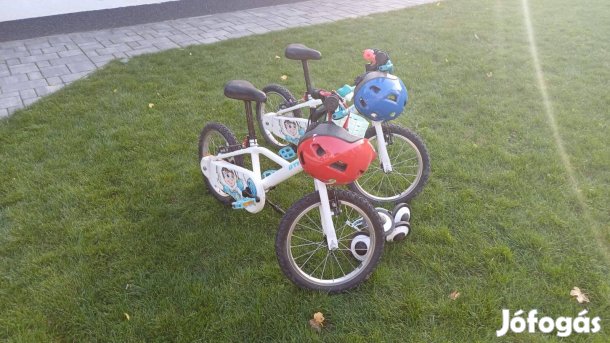 16-os gyerek biciklik